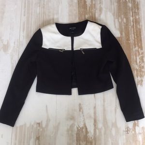 Cropped black and white blazer